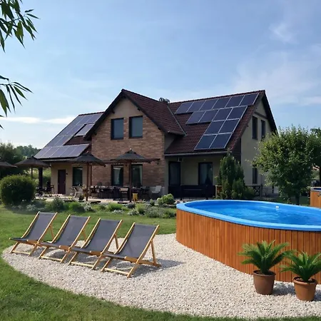 Velegi Kaland Tanya 아파트